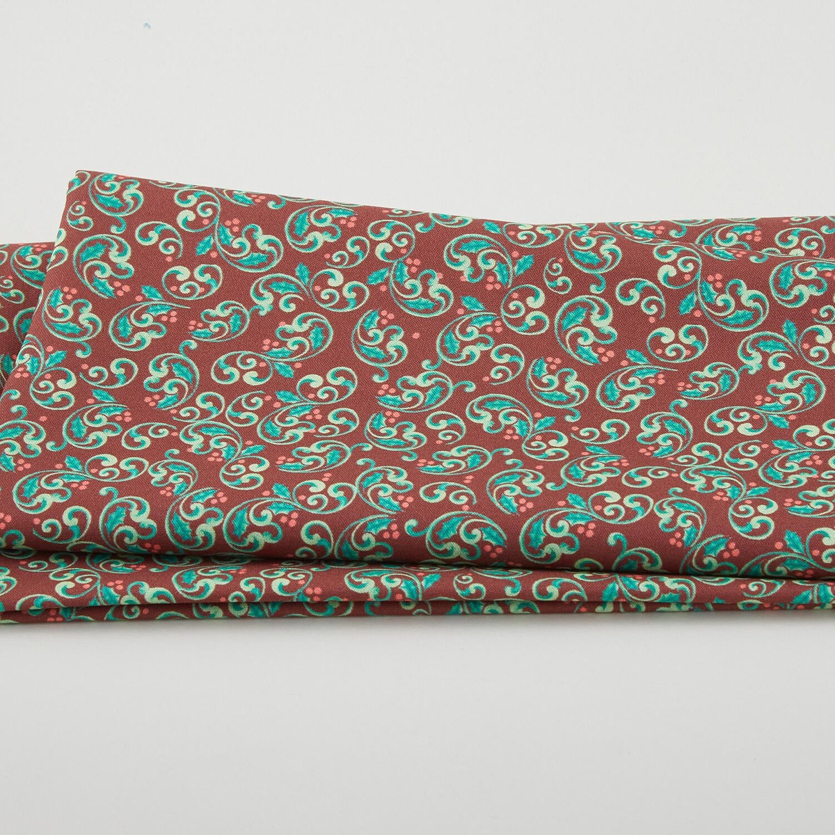 the-night-before-christmas-berry-scroll-dark-red-2-yard-cut