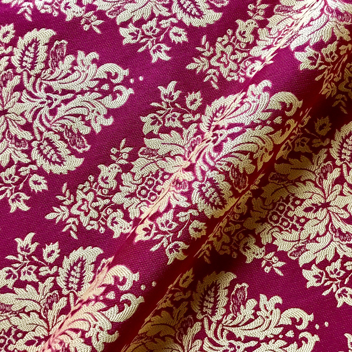 garnet-gold-regal-victorian-style-damask-upholstery-fabric-54