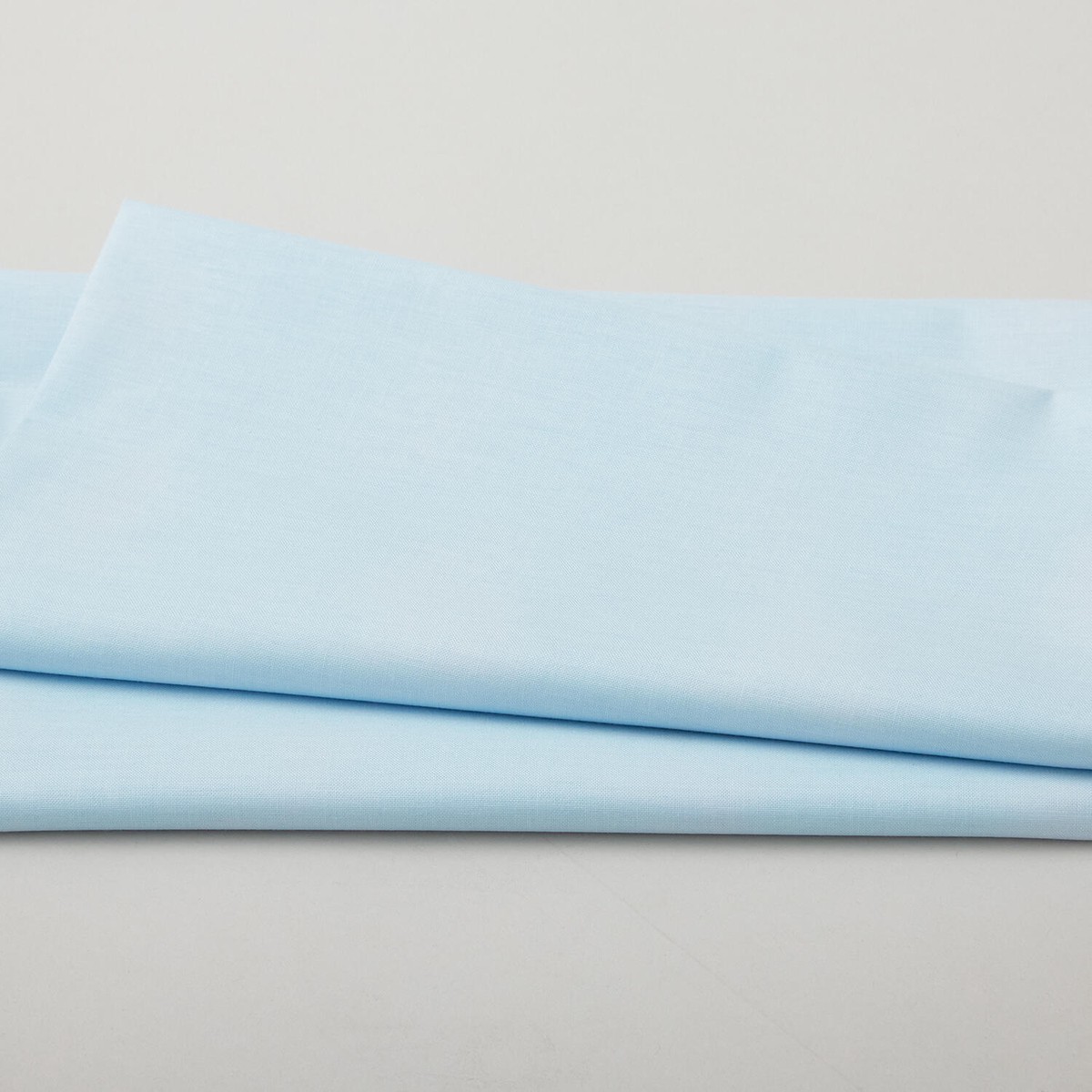 shadow-blush-baby-blue-2-yard-cut