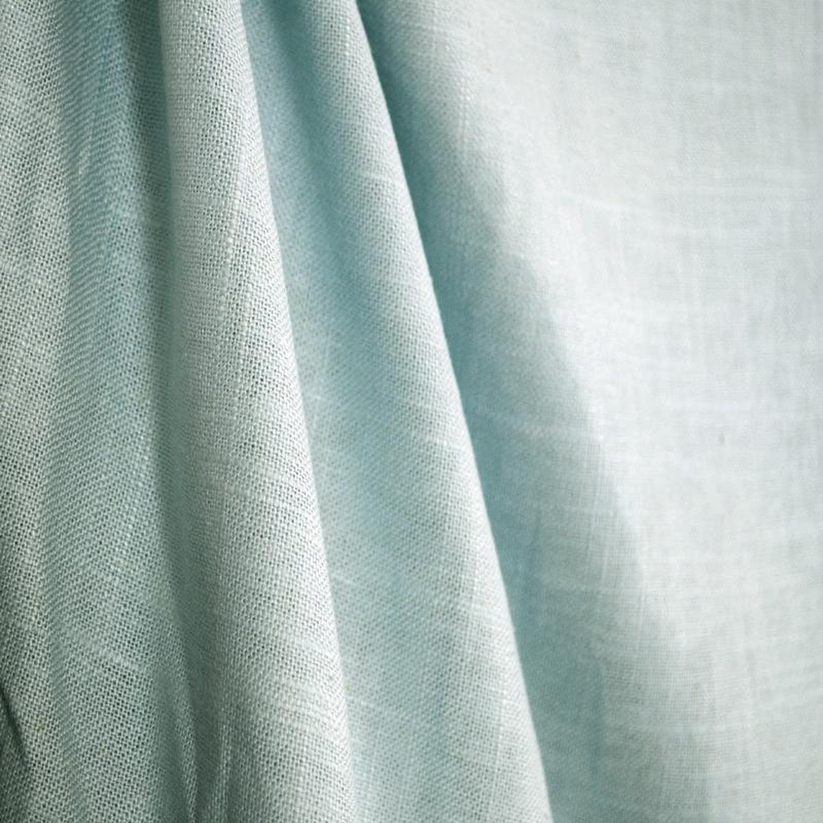 jefferson-linen-sky-blue-curtain-fabric