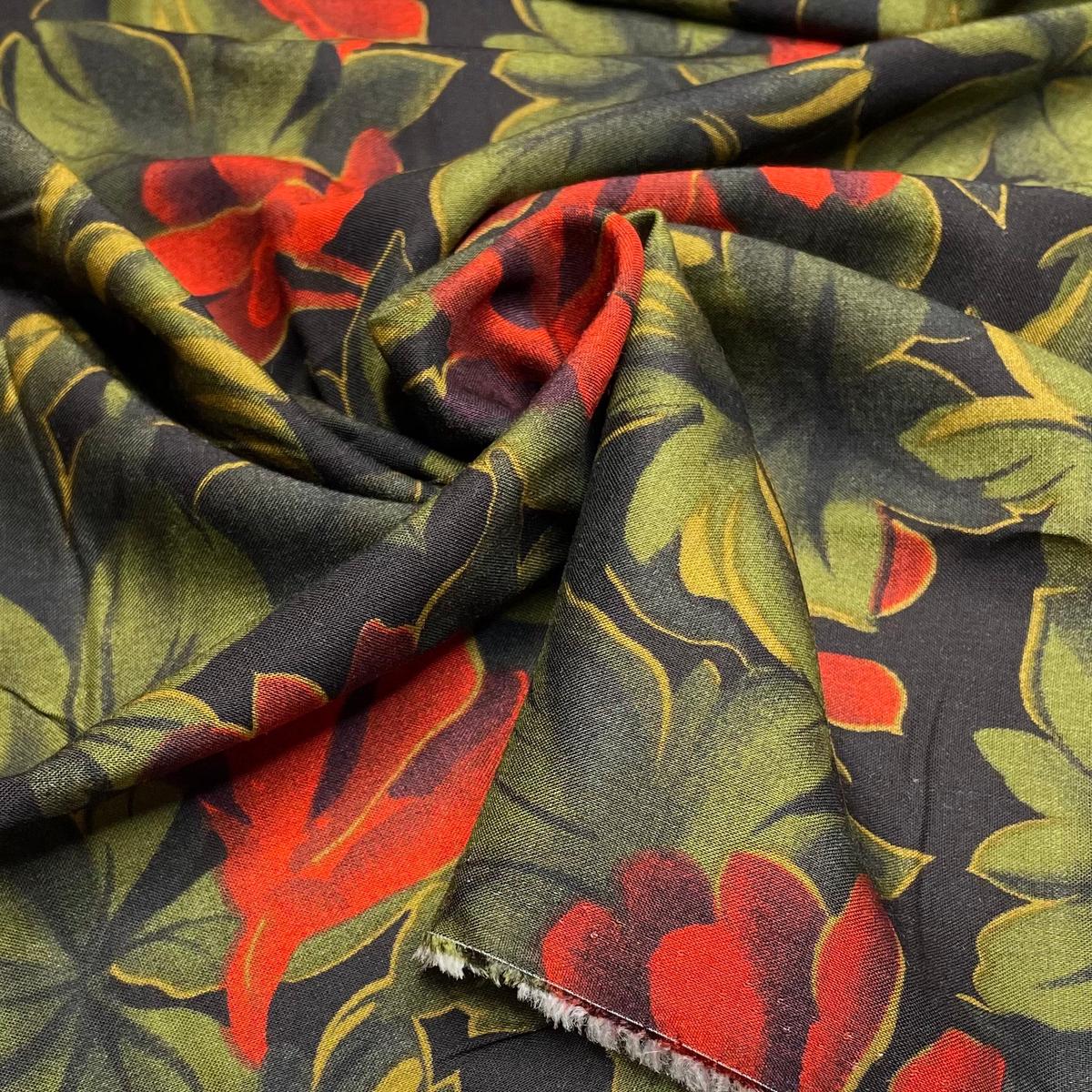 almost-a-poinsetta-cotton-woven-green-black-floral-2m-bundle