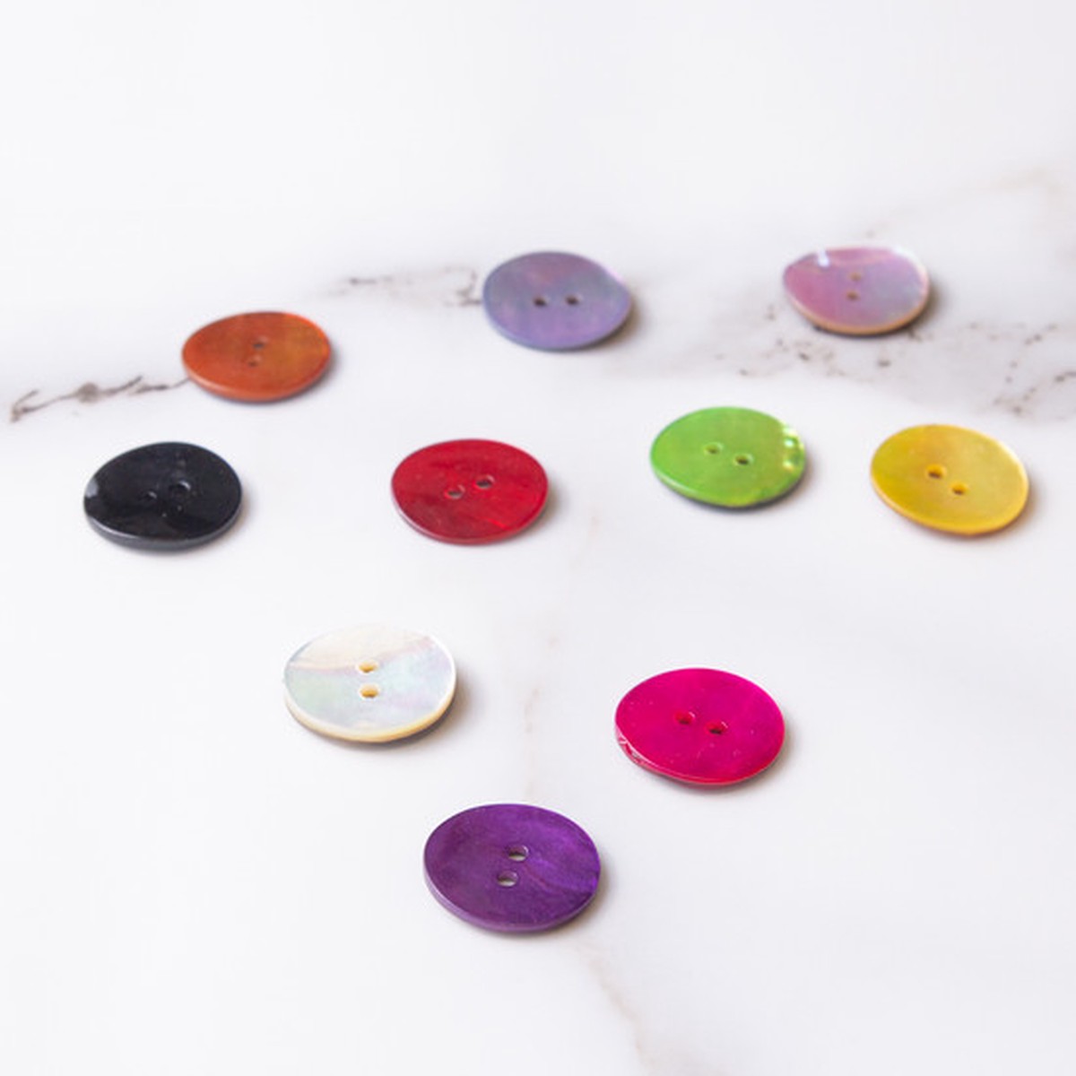 pearl-2-hole-button-20mm-mother-of-pearl