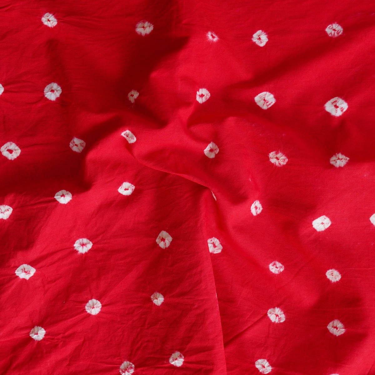 precut-2-40-meter-pure-cotton-bandani-red-with-white-tie-and-dye-fabric
