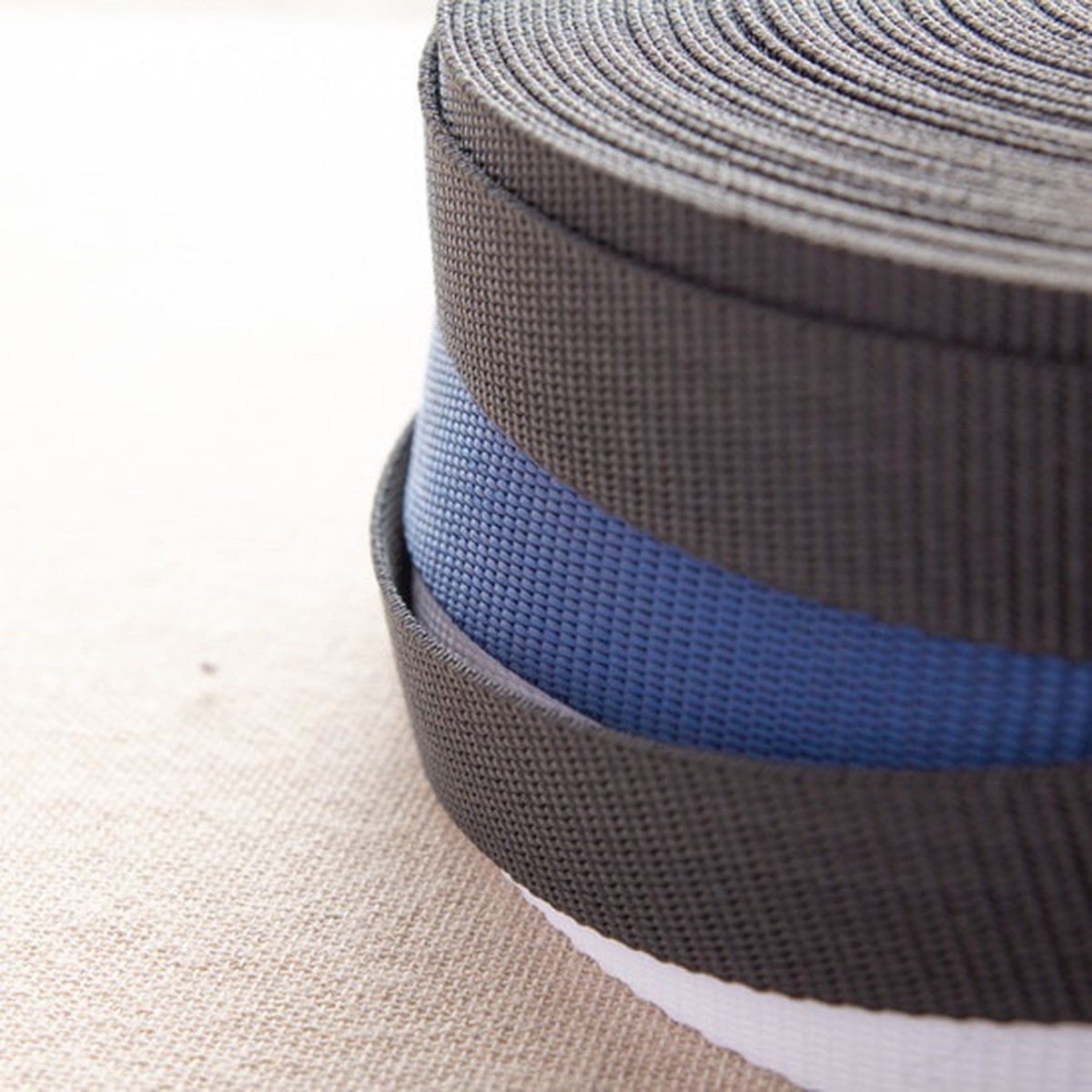 webbing-strapping-25mm-100-polyester-per-metre