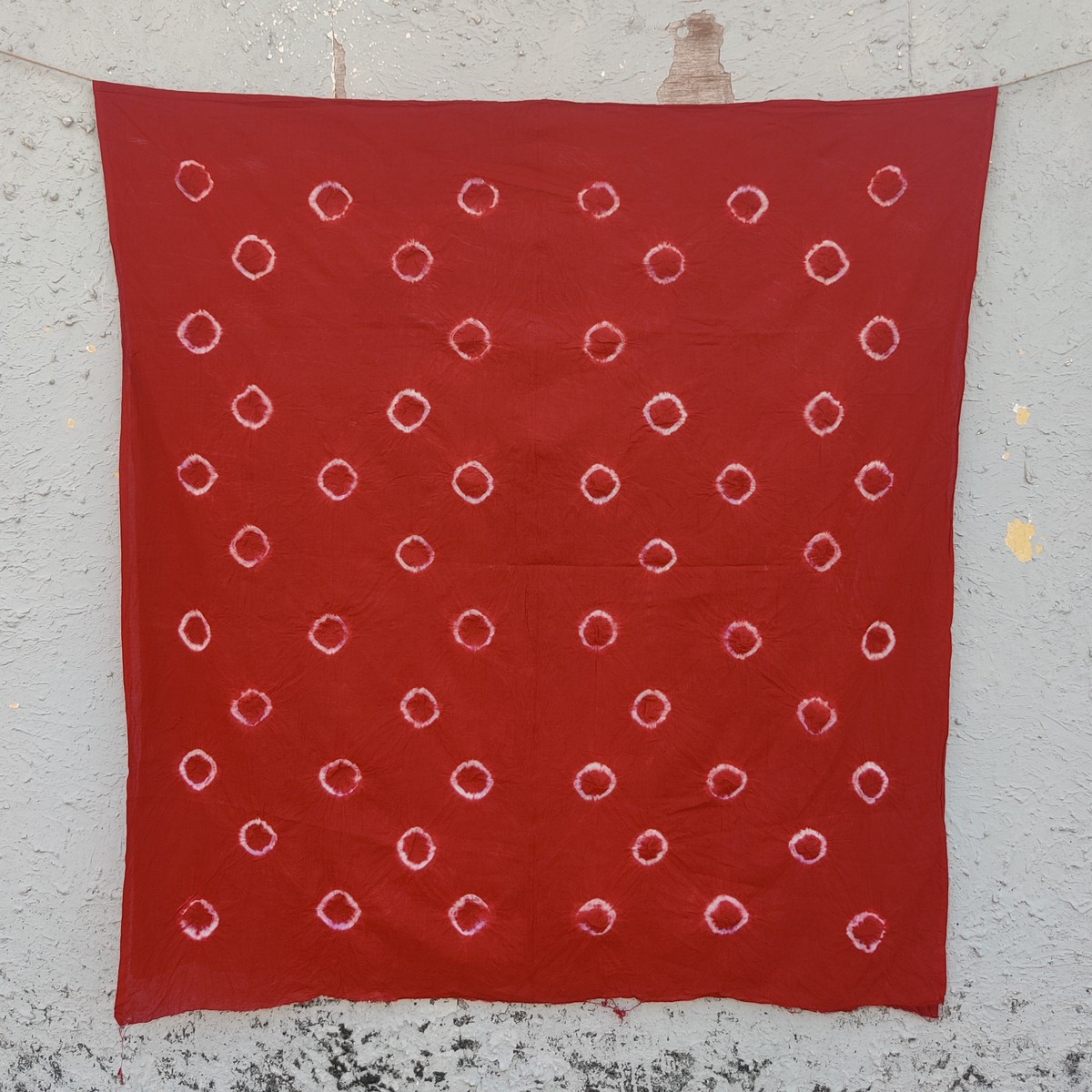 precut-2-35-meter-pure-cotton-leno-bandani-red-with-white-tie-and-dye-fabric