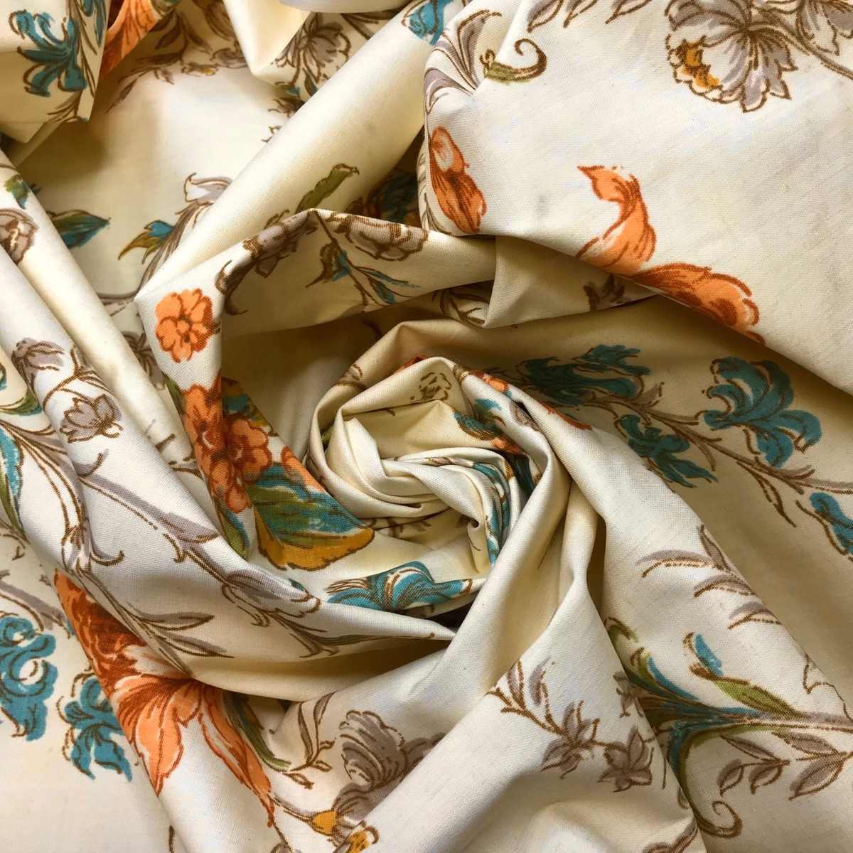 ibm-pc-5150-vintage-blackout-coating-cotton-pu-woven-cream-multi-floral-3-75m-bundle
