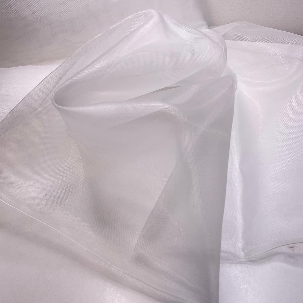 candlelit-dinner-at-home-mesh-nylon-woven-white-bundles