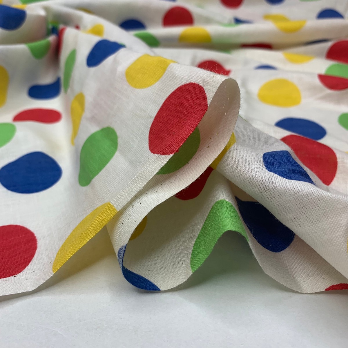 twister-cotton-woven-white-multi-polka-dots-1-63m-bundle