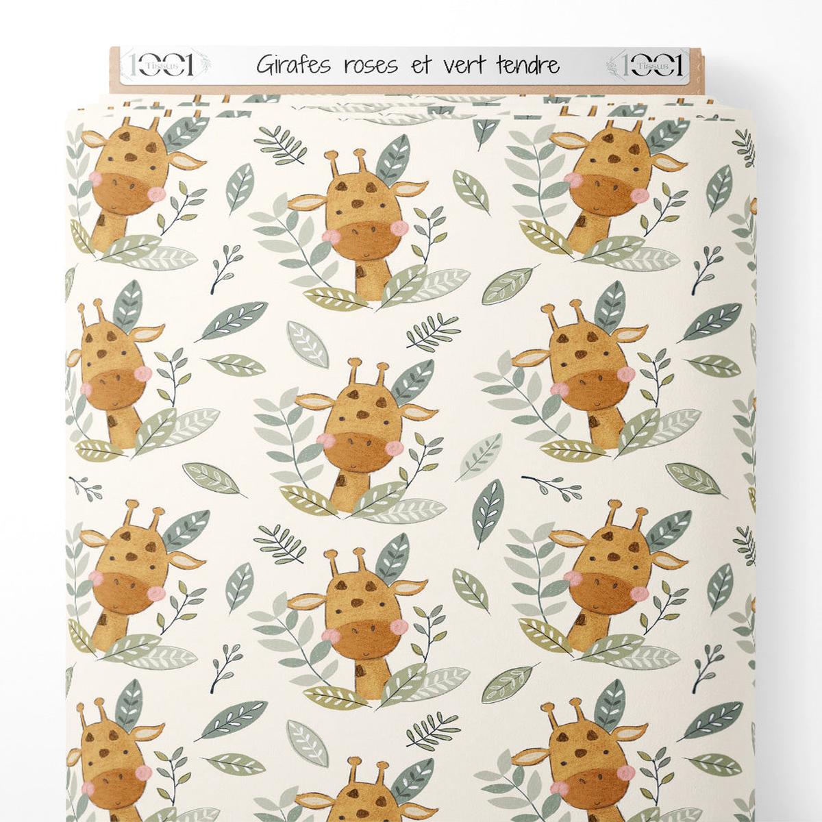 tissu-girafes-roses-et-vert-tendre