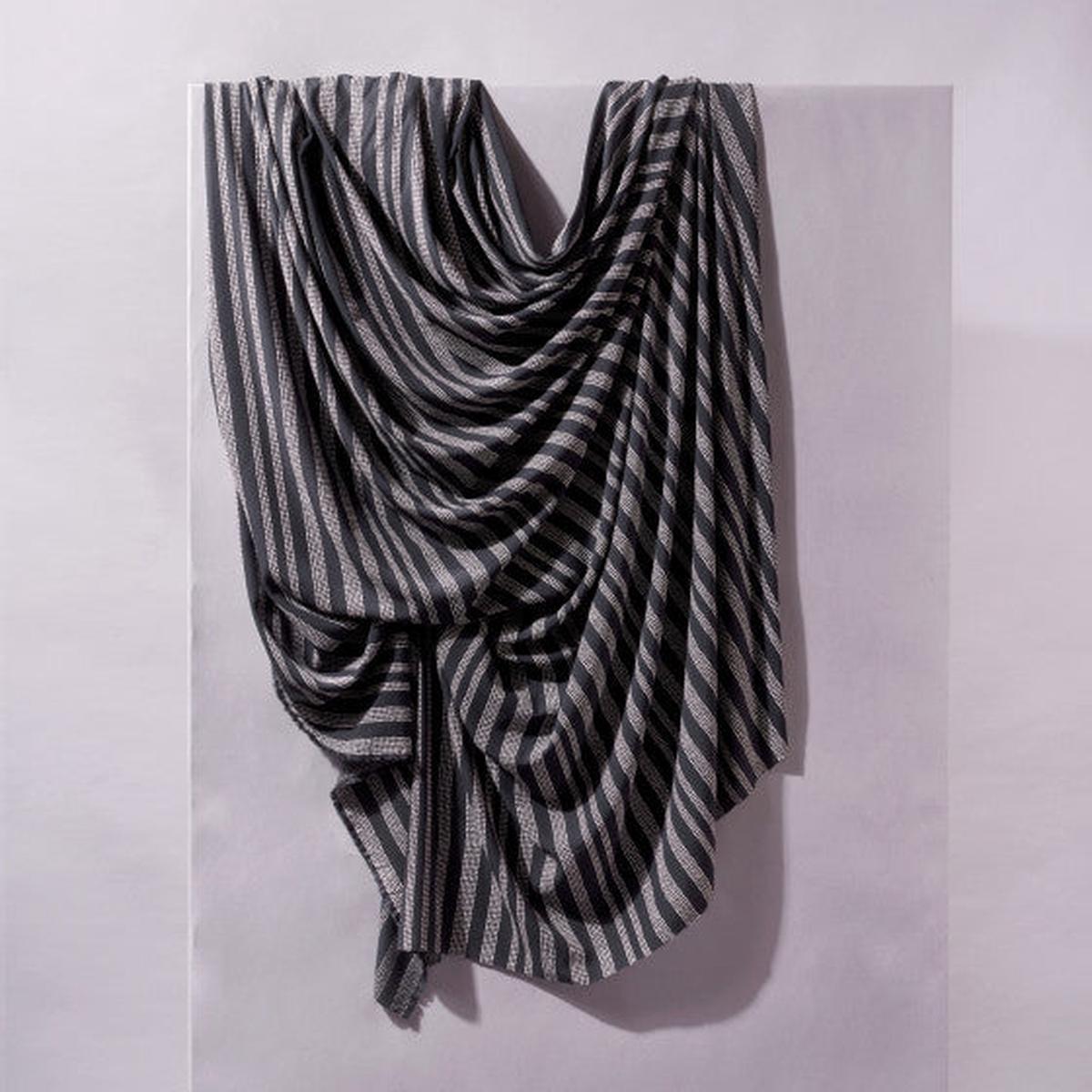viscose-crepe-with-lenzing-ecovero-viscose-fibres-atelier-brunette-gaa-charcoal