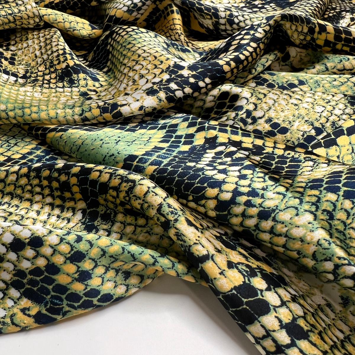 slippery-slope-poly-woven-yellow-green-snake-1m-bundle