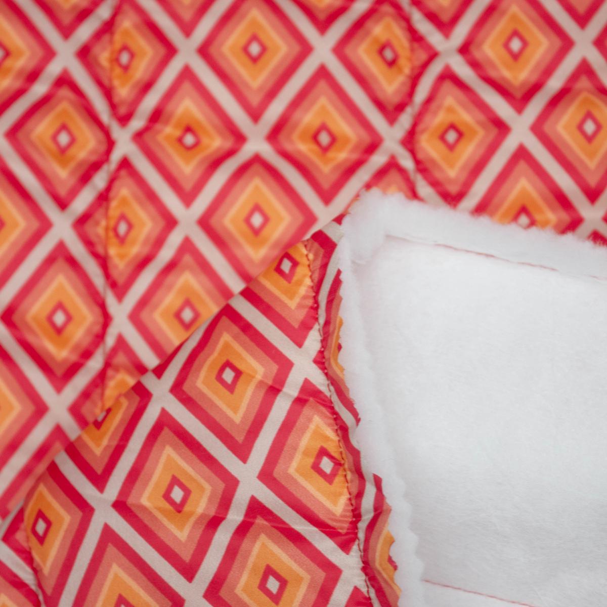 brijean-red-geometric-quilted-wadding-fabric