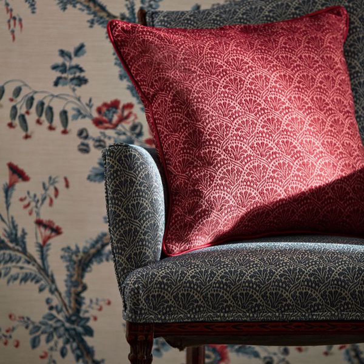 tudor-damask
