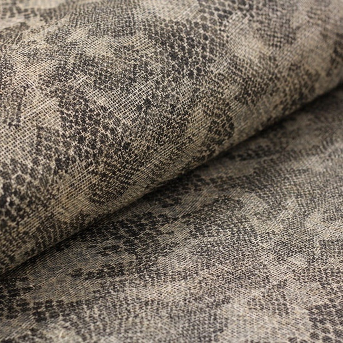 snake-print-sinamay-black-on-natural-per-metre