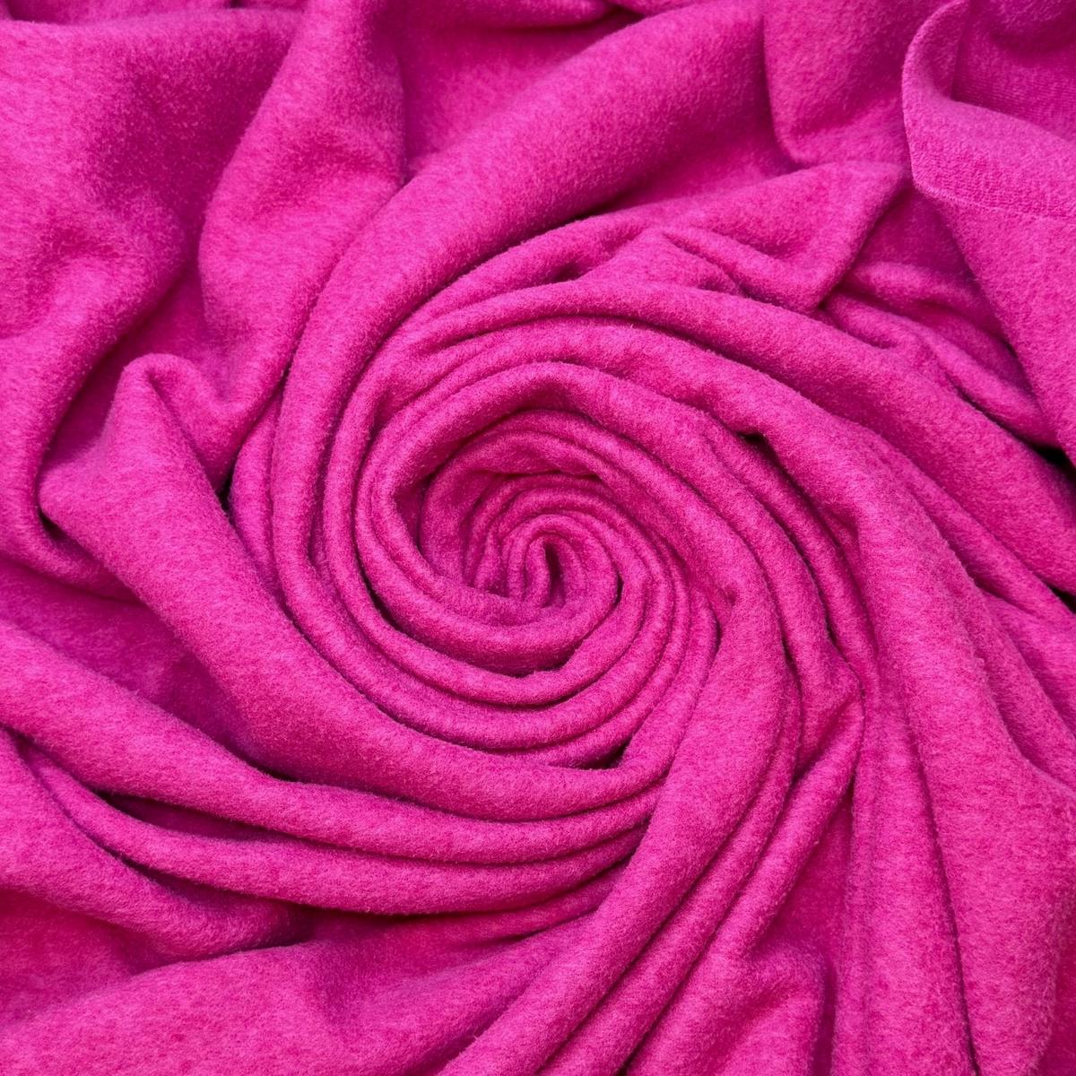 geysers-fleece-polyester-blend-knit-dark-pink-2-9m-bundle