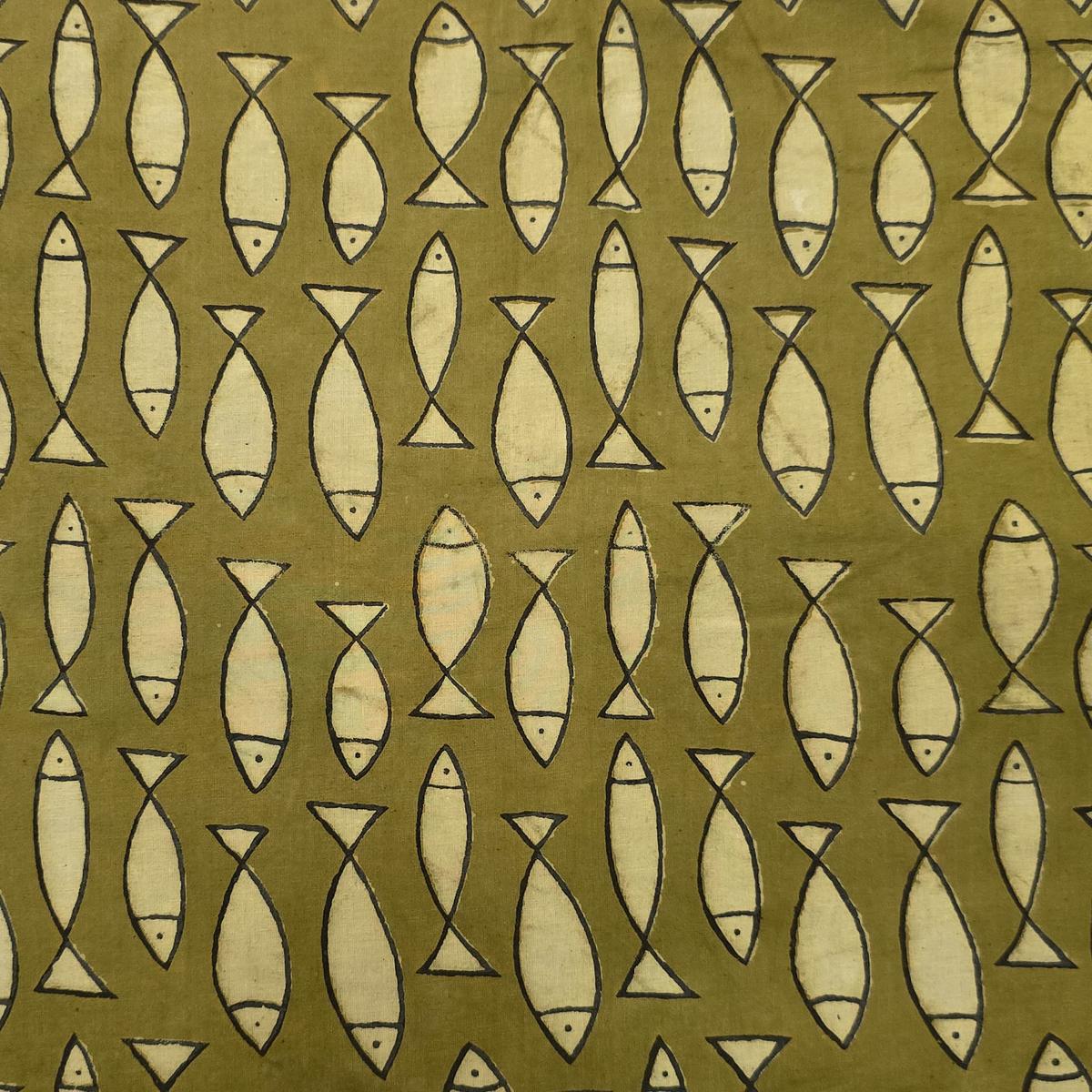 pure-cotton-dabu-green-with-white-fish-motif-hand-block-print-fabric