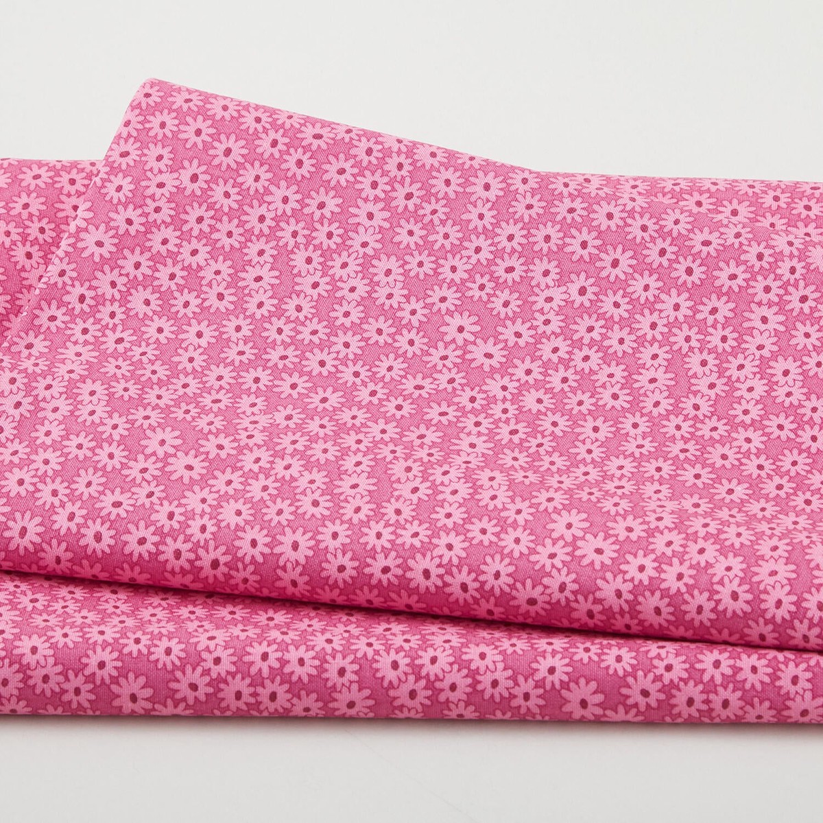 simply-prints-daisies-pink-2-yard-cut