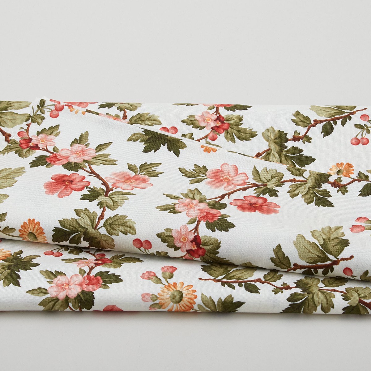 a-golden-life-favorites-blossoms-cream-2-yard-cut