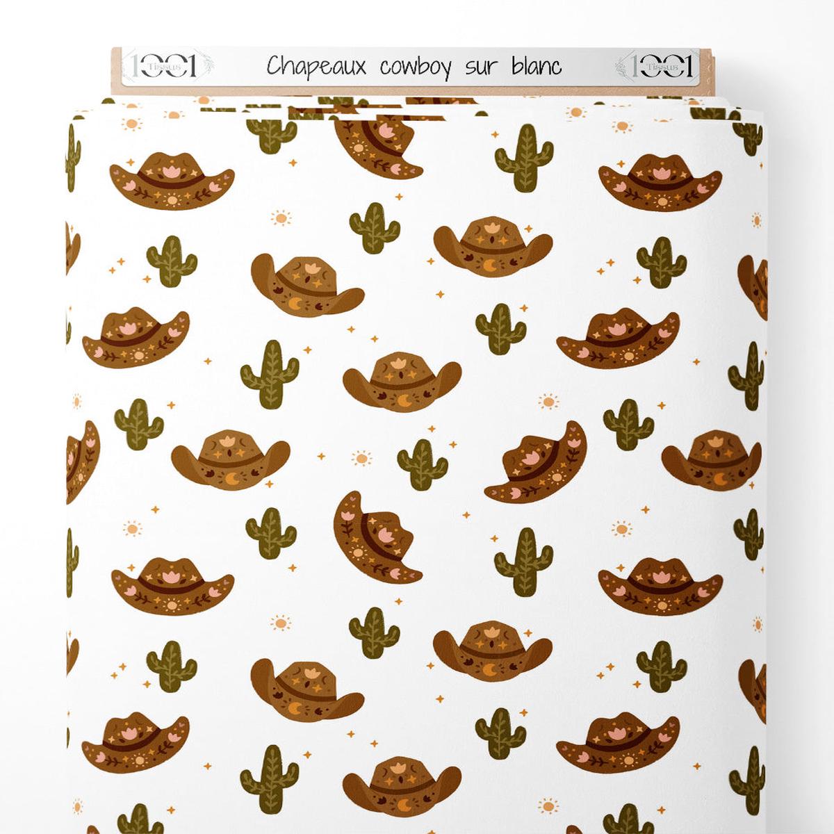 tissu-chapeaux-cowboy-sur-blanc