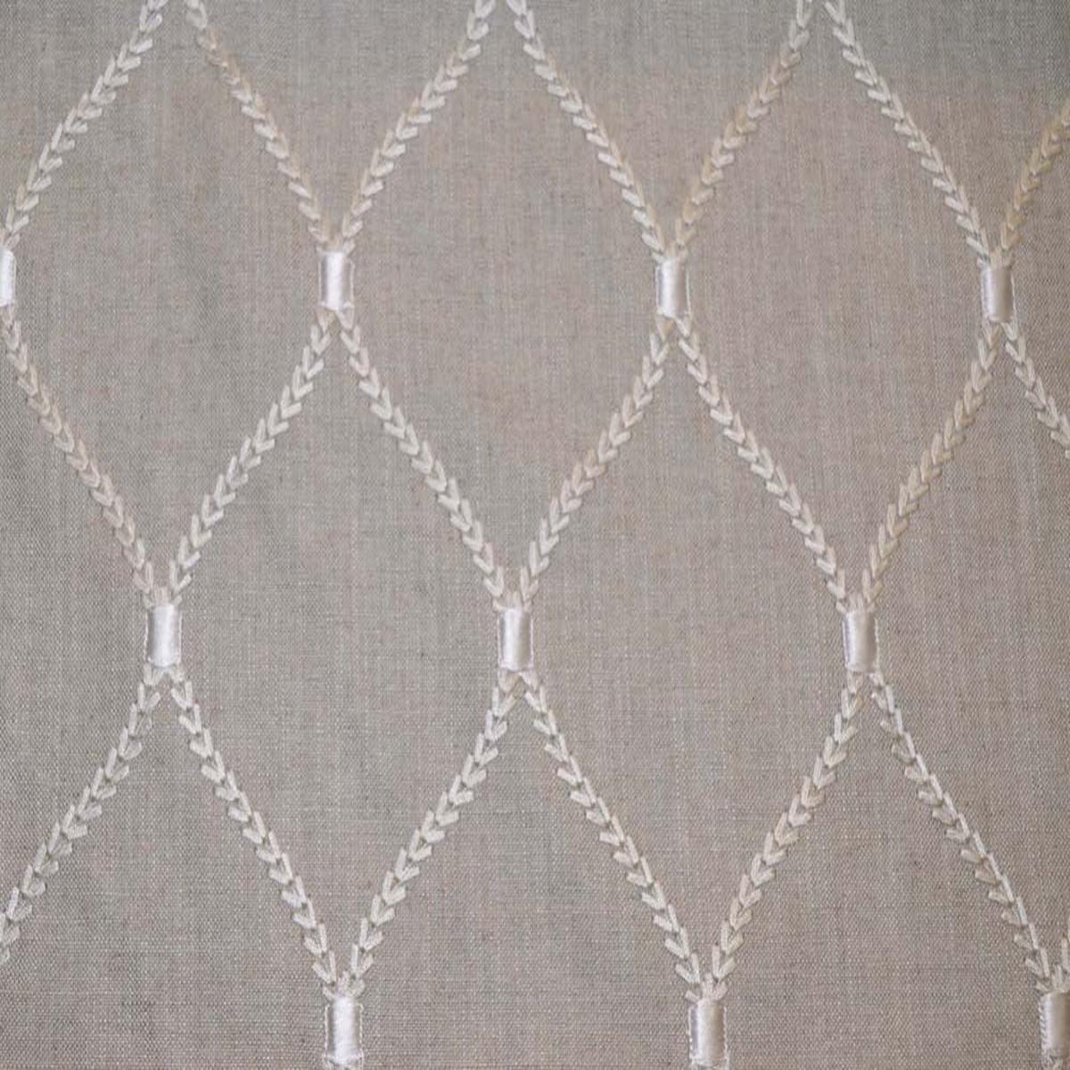deane-embroidery-flint-waverly-fabric