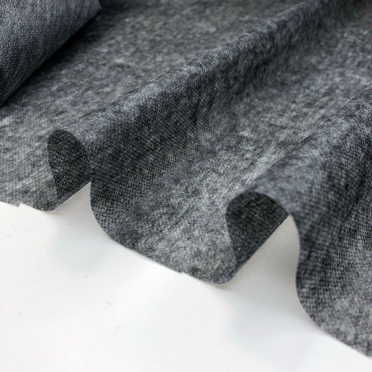 dark-grey-cotton-polyester-interfacing-1-55m-bundle