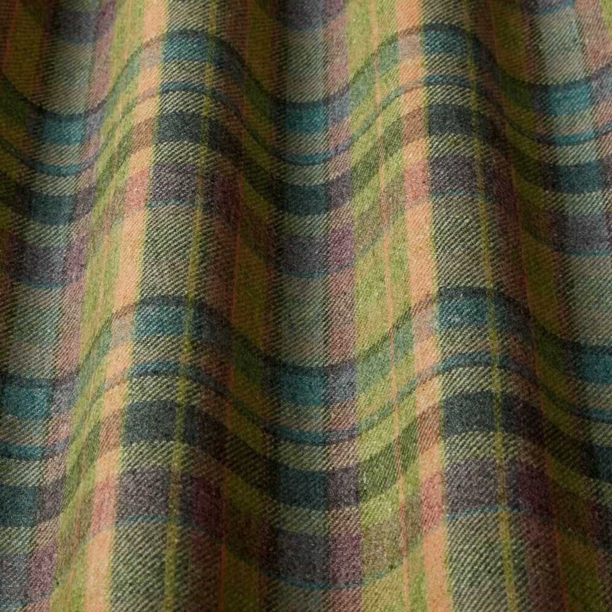 highland-wool-blend-fabric-tartan-fig-check-upholstery-grade-curtain-cushion