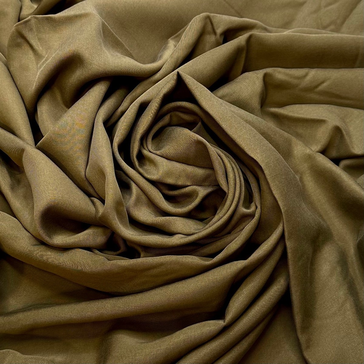 threading-my-machine-wrong-twill-weave-tencel-woven-green-bundles