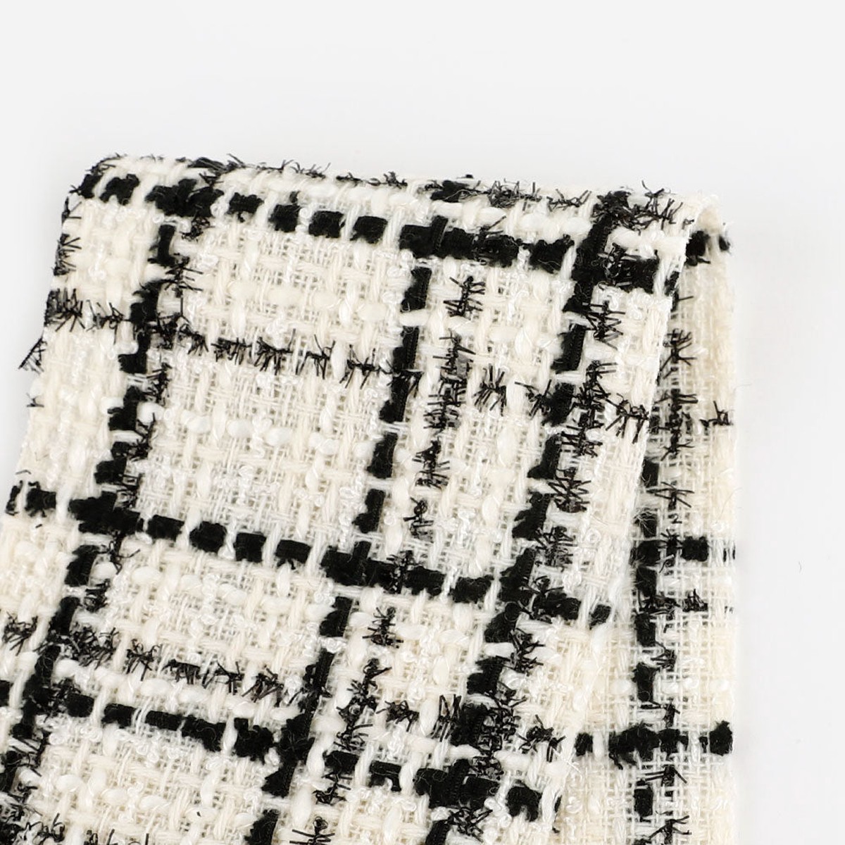 shimmer-check-tweed-black-white