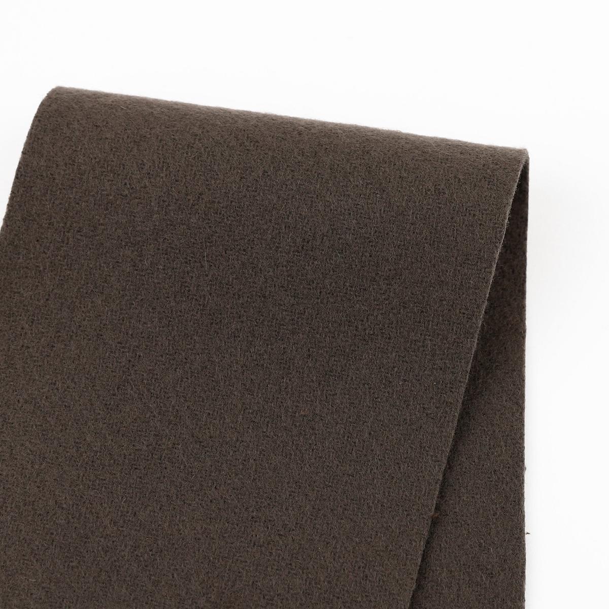 virgin-wool-poly-coating-liquorice