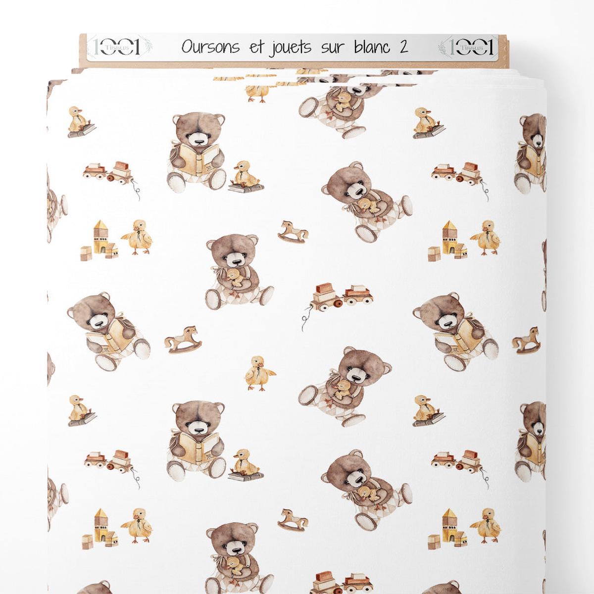 tissu-oursons-et-jouets-sur-blanc-2