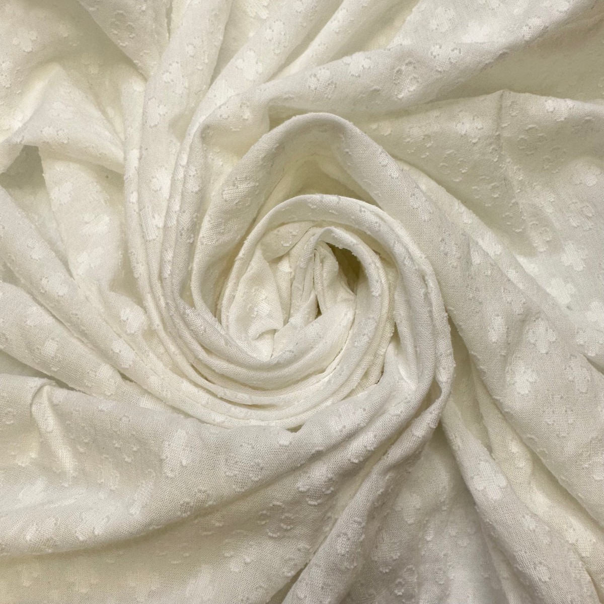 trumpeter-swan-fringe-hem-cotton-woven-white-floral-1-8m-bundle