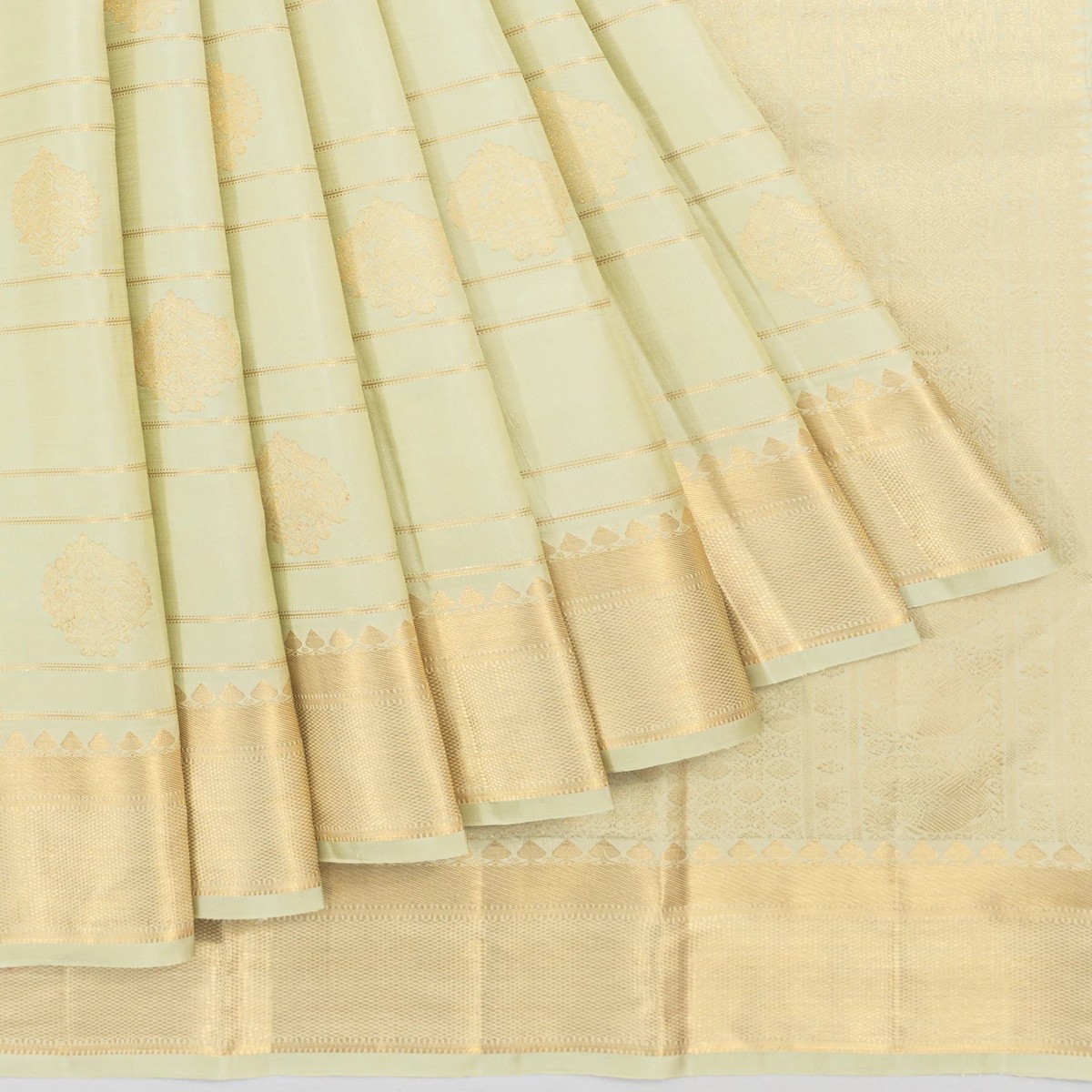 kanchipuram-silk-lines-and-butta-light-green-saree