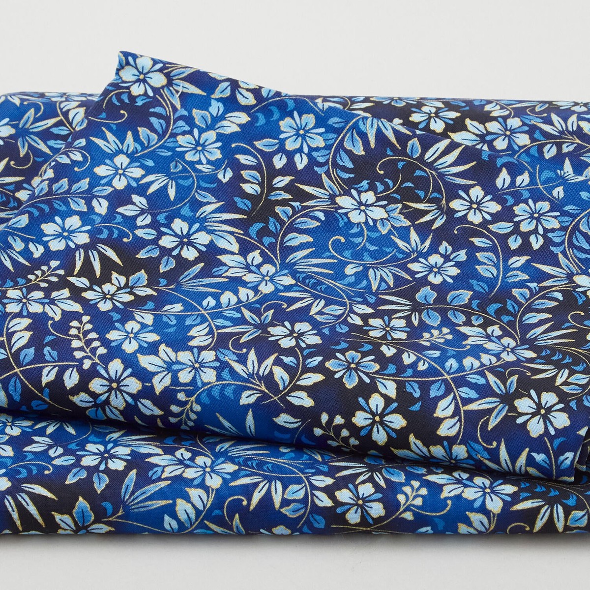 imperial-collection-hana-favorites-sapphire-vines-2-yard-cut