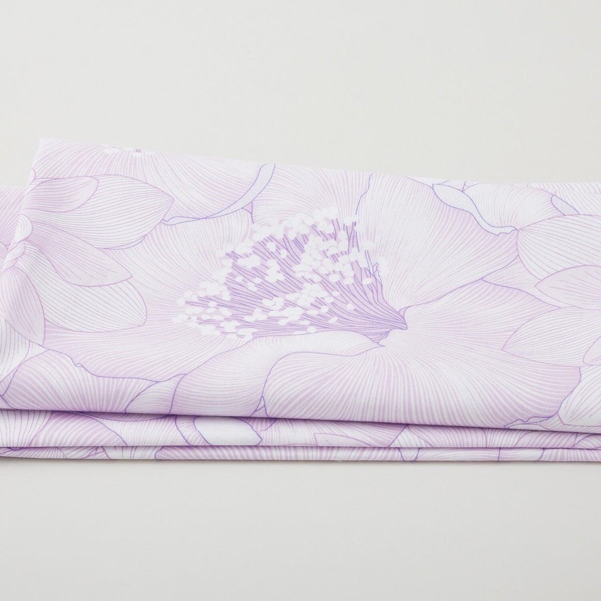 begins-with-mum-poppies-violet-2-yard-cut