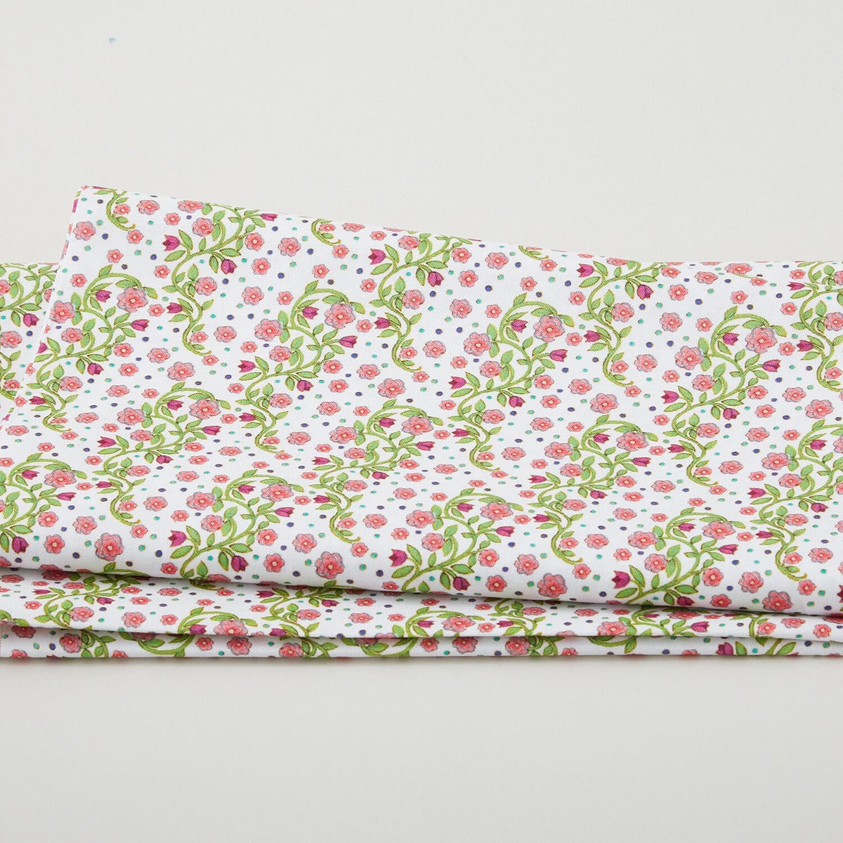 garden-angels-vining-roses-white-2-yard-cut