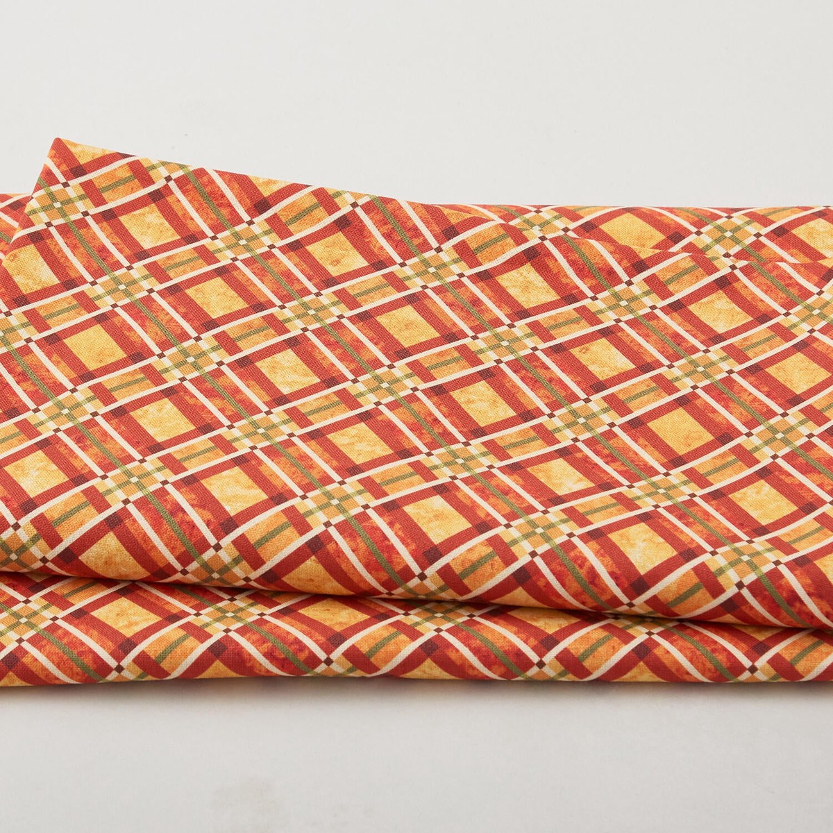 autumn-fields-plaid-pumpkin-2-yard-cut