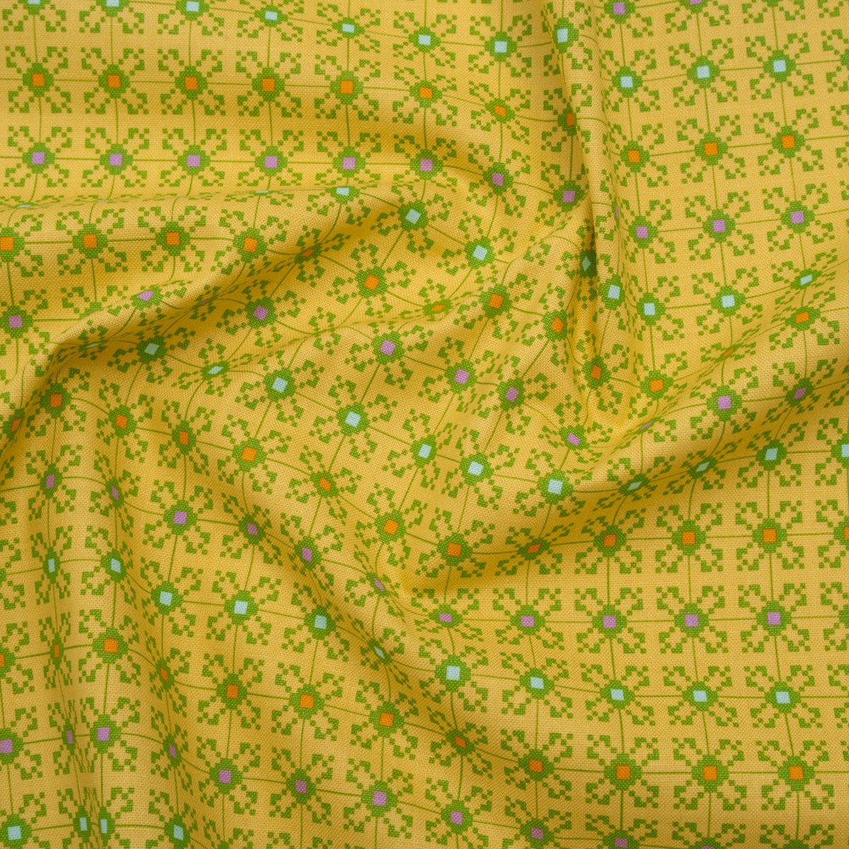 printed-quilting-cotton-by-anna-maria-textiles-for-northcott-garden-jeweled-floral-grid-heiress-collection