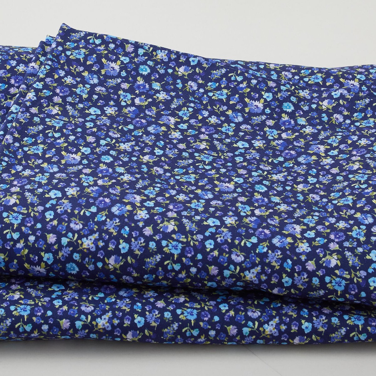 blue-bottles-on-108-widebacks-navy-3-yard-cut