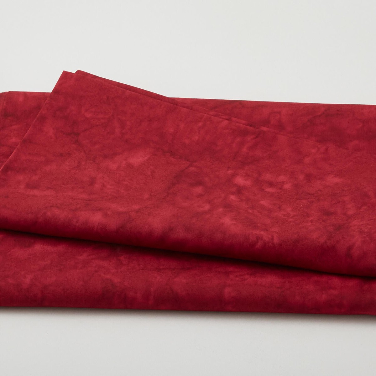 artisan-batiks-prisma-dyes-garnet-3-yard-cut