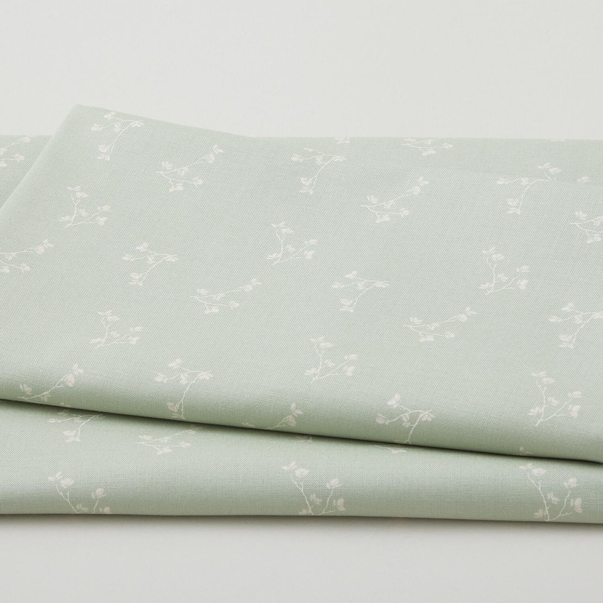 field-cloth-brooke-calm-2-yard-cut