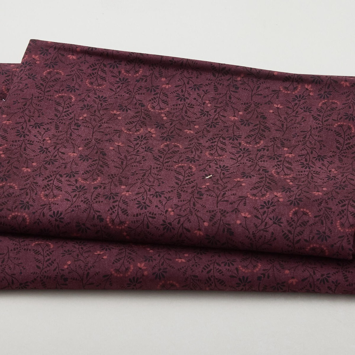 flossie-s-flowers-calicos-aubergine-2-yard-cut
