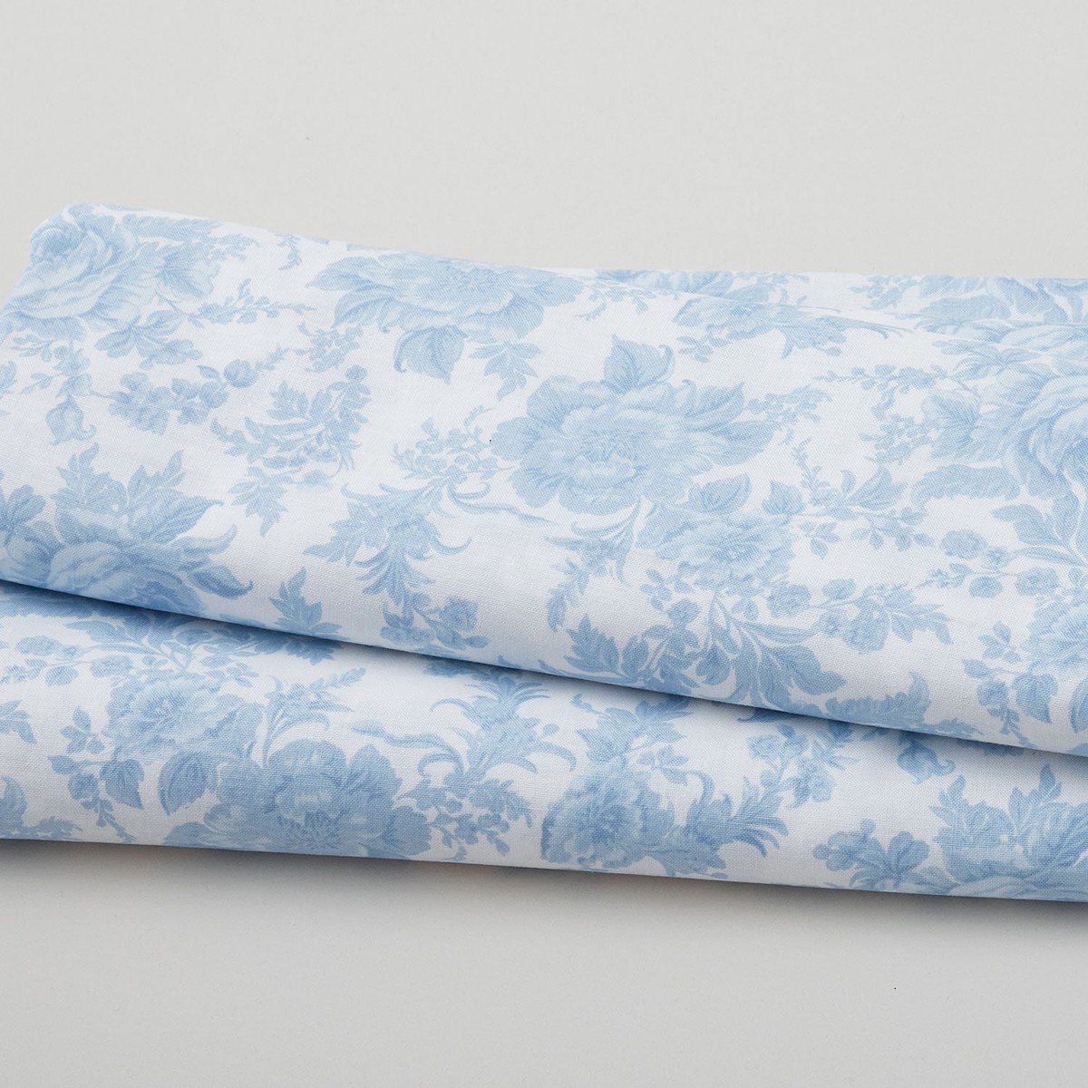 fleur-de-fleur-large-floral-on-white-smoky-blue-108-wide-3-yard-cut