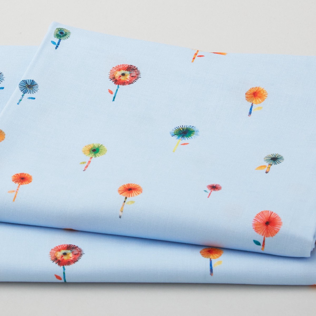 flora-fun-puff-flowers-sky-2-yard-cut
