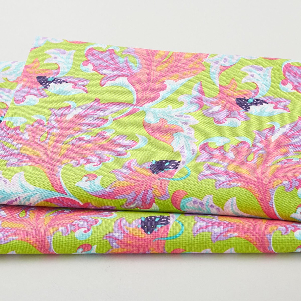 deja-vu-tabby-road-eek-electroberry-2-yard-cut