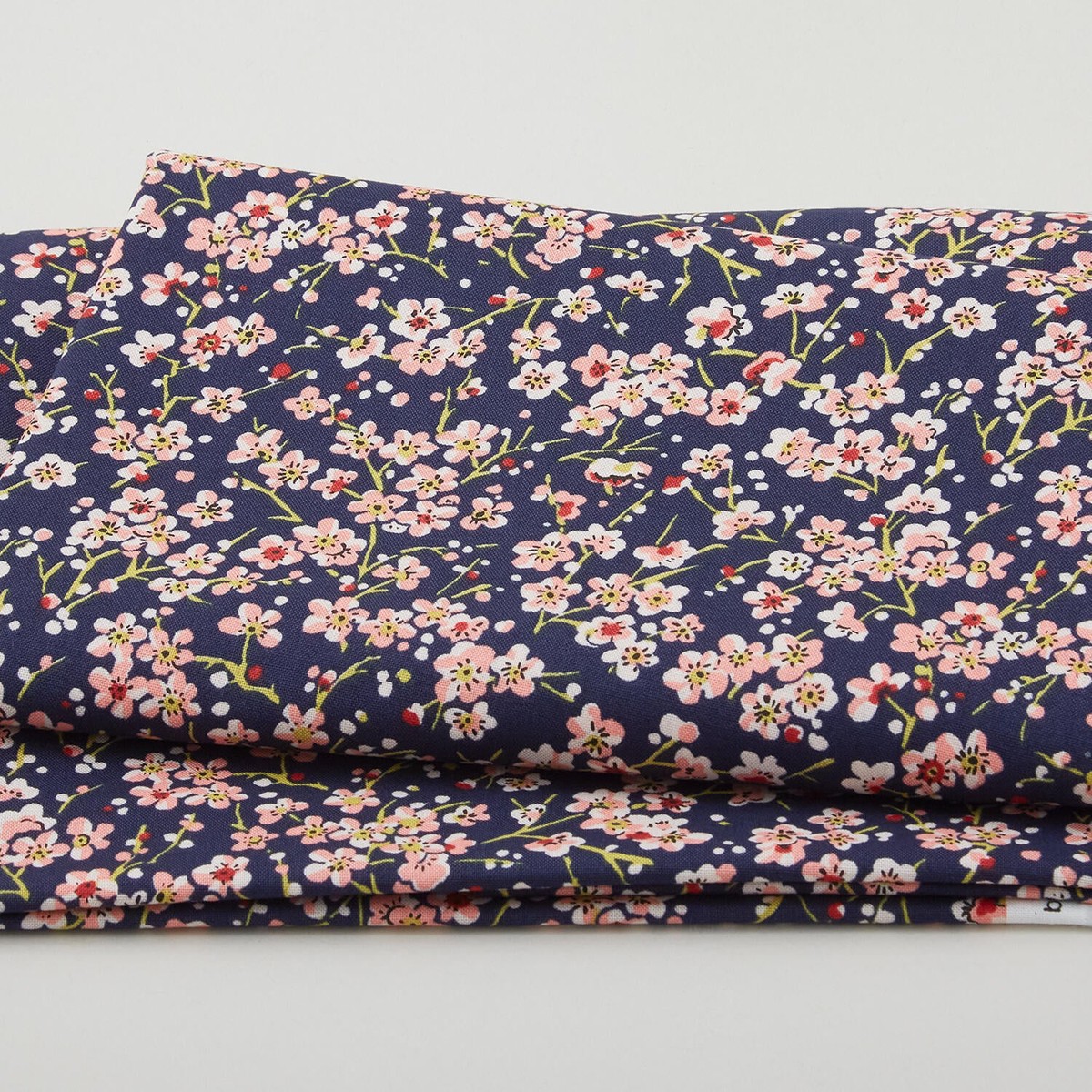 parterre-midnight-blossom-dark-2-yard-cut