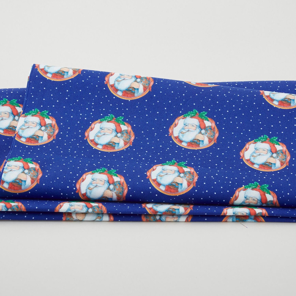the-night-before-christmas-santa-wreath-blue-2-yard-cut