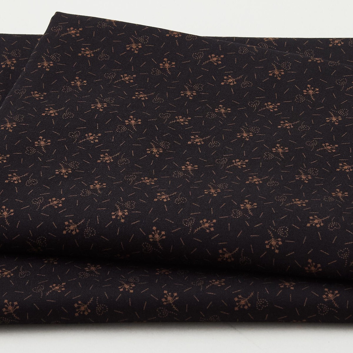 meyer-house-favorites-black-flowers-and-hearts-2-yard-cut