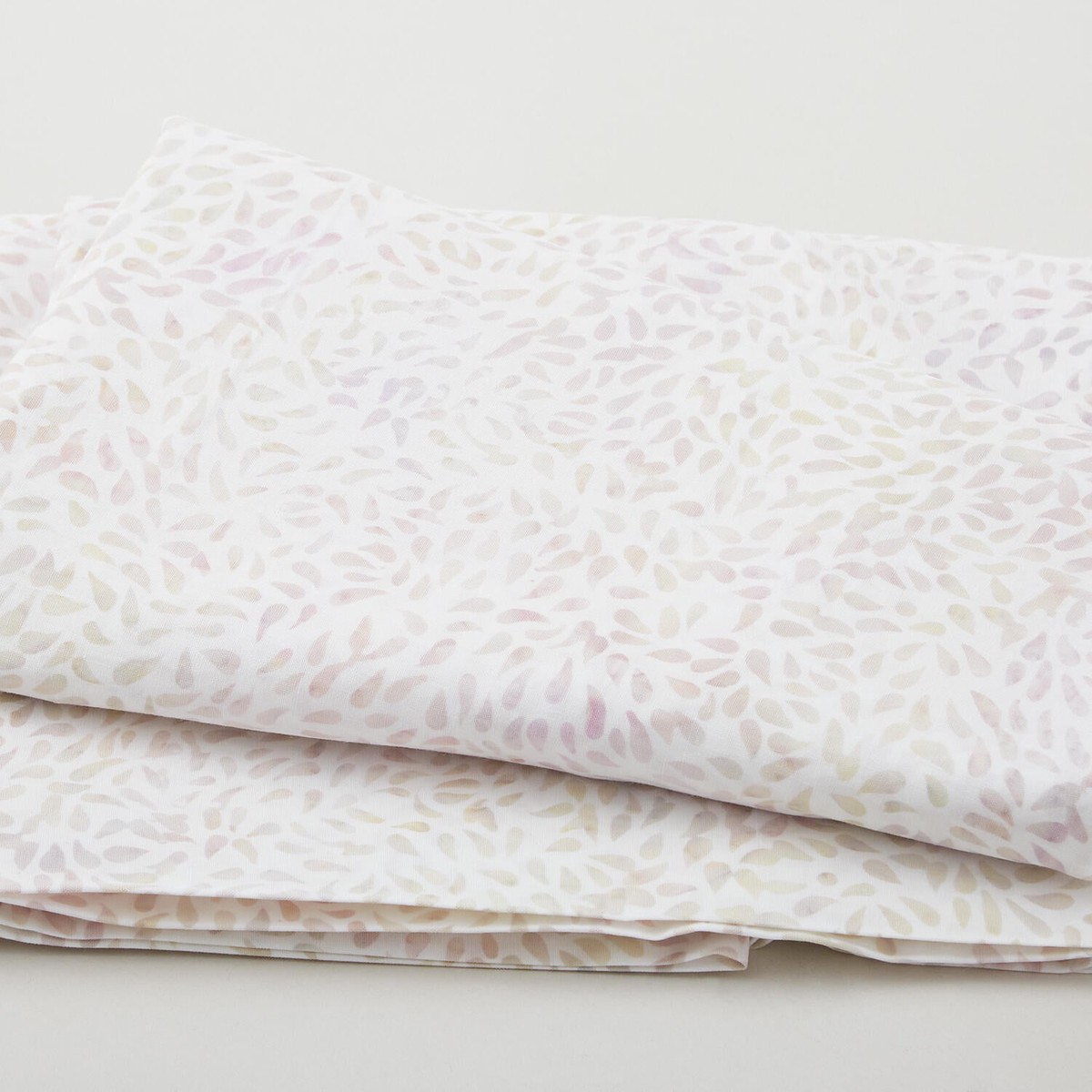 petal-blender-white-batik-3-yard-cut