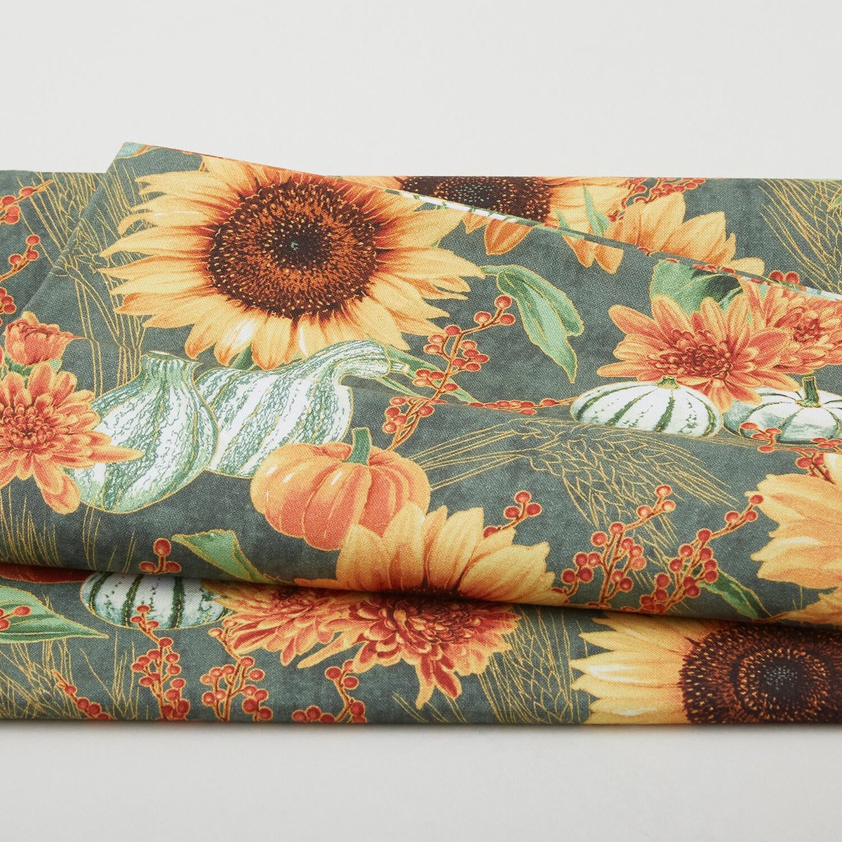 september-fields-favorites-willow-sunflower-2-yard-cut