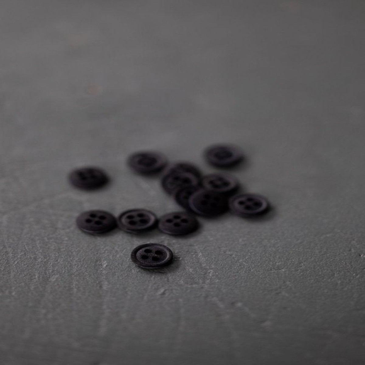 merchant-mills-black-cotton-button